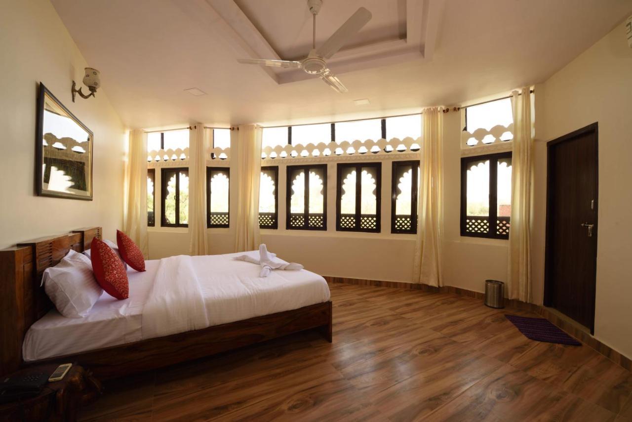 Empire Palace Hotel Udaipur Eksteriør billede