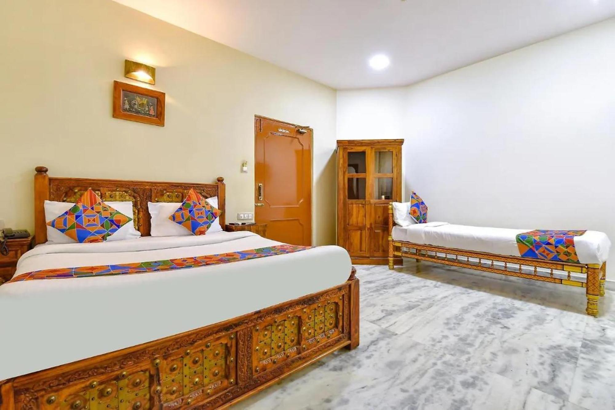 Empire Palace Hotel Udaipur Eksteriør billede