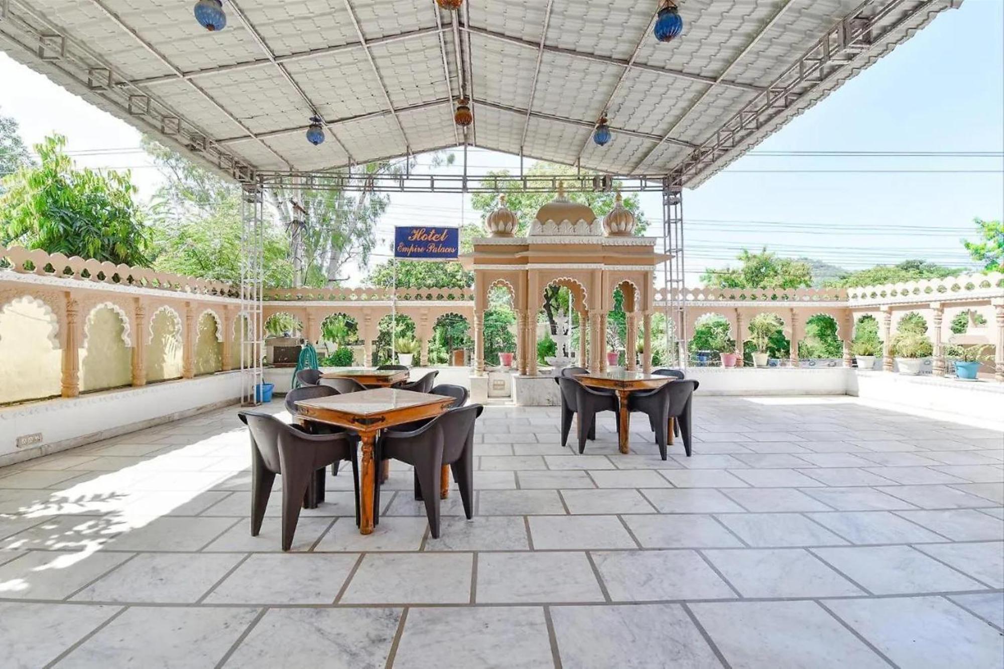 Empire Palace Hotel Udaipur Eksteriør billede